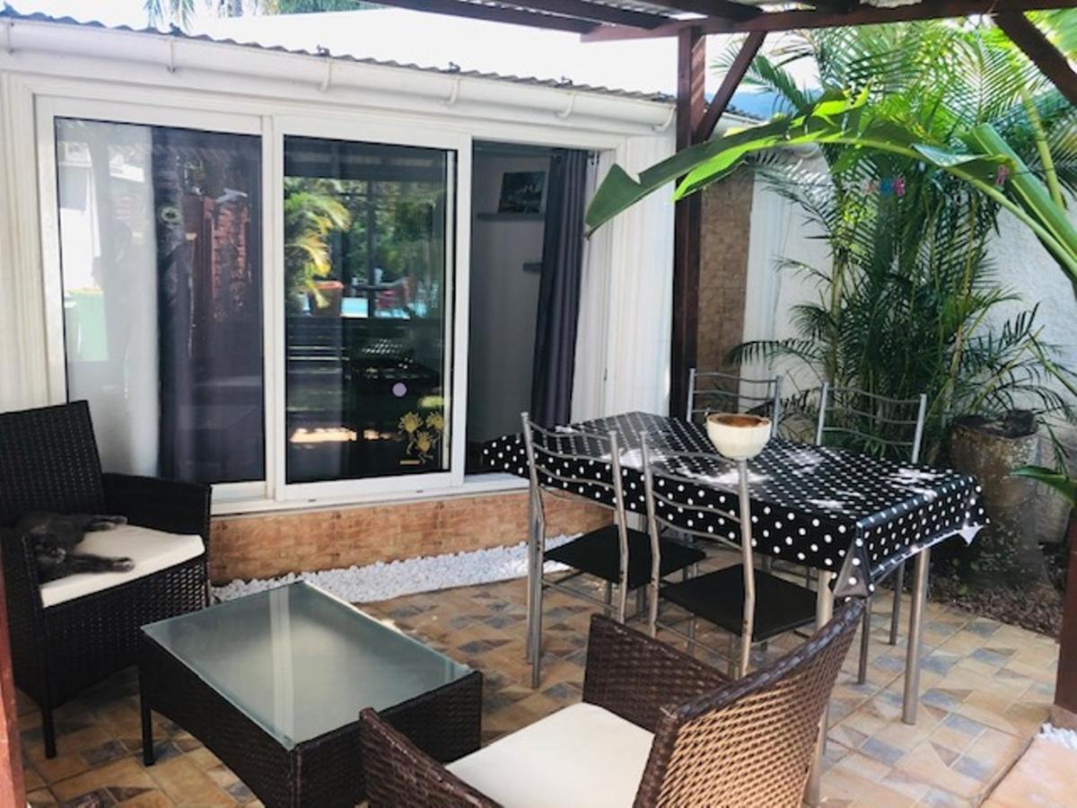 Chambres D'Hotes Du Domaine Des Doudous Saint Pierre Ngoại thất bức ảnh