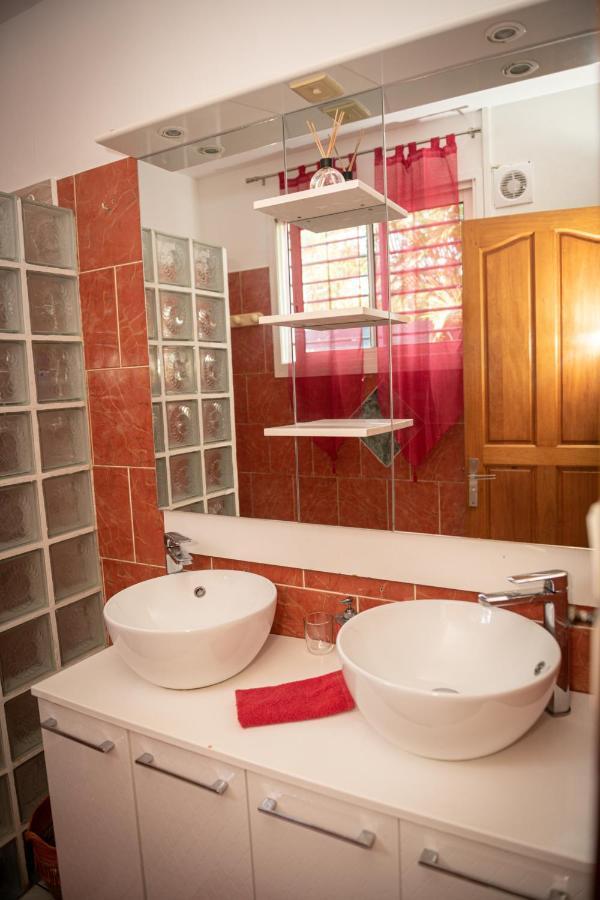 Chambres D'Hotes Du Domaine Des Doudous Saint Pierre Ngoại thất bức ảnh
